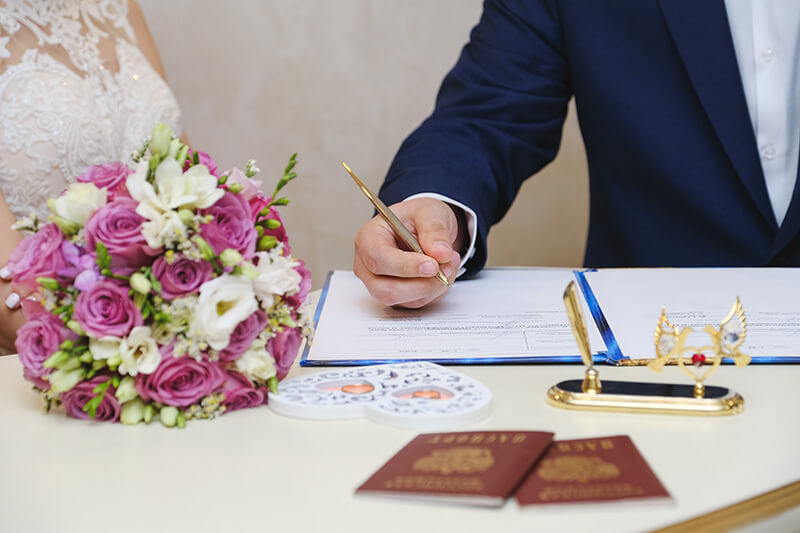 residencia permanente por matrimonio